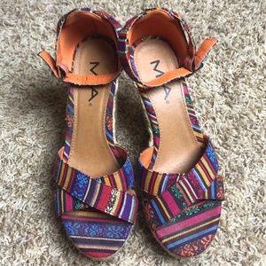 MIA  Wedges
